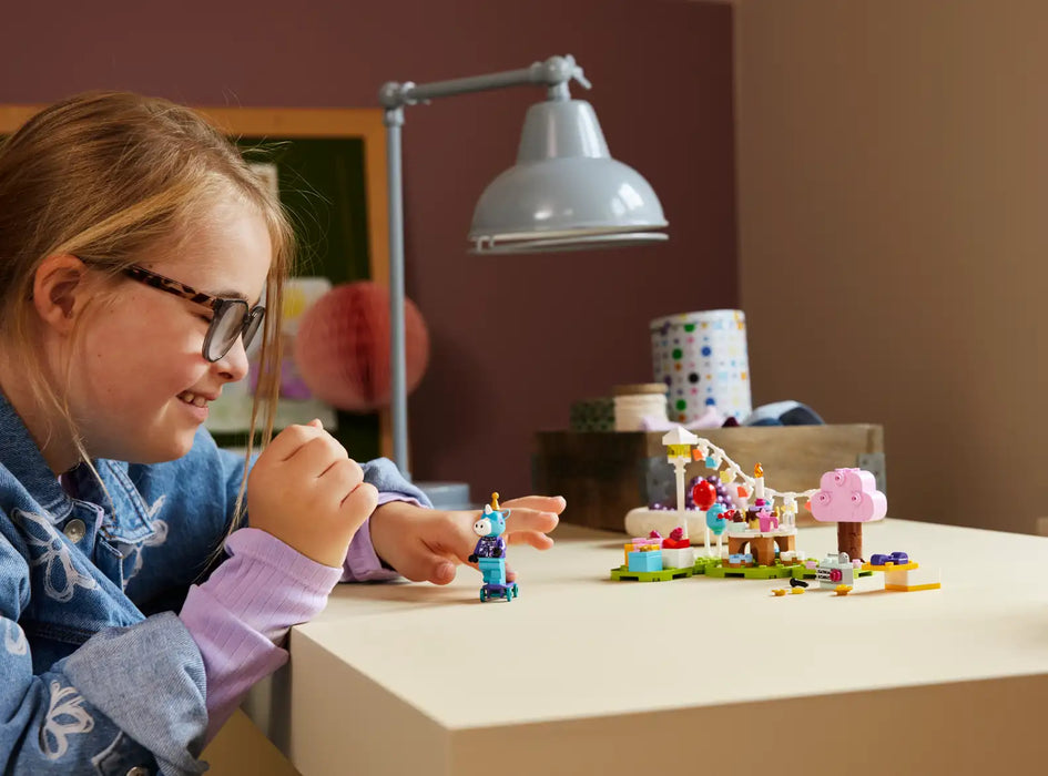 LEGO® Animal Crossing™ 77046 Julian's Birthday Party
