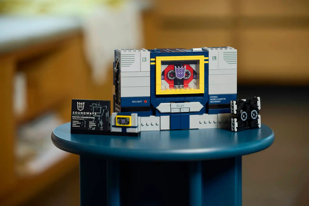 LEGO® Icons Transformers: Soundwave 10358