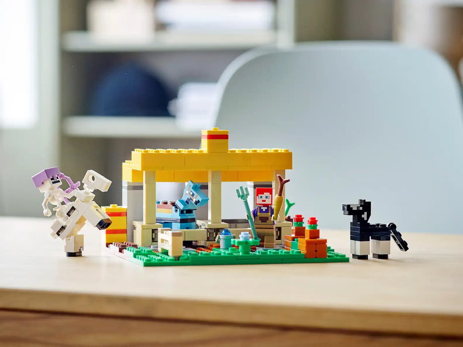 LEGO® Minecraft™ The Horse Stable 21171