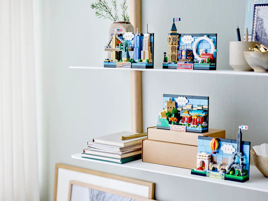 LEGO® Beijing Postcard 40654 (Retired)