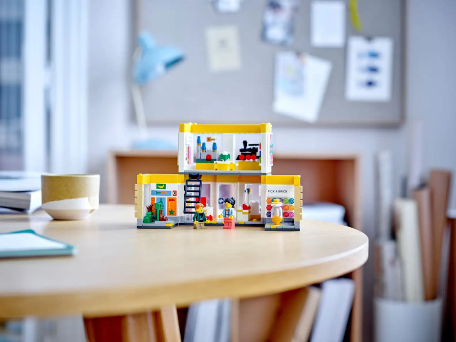 LEGO® 40574 LEGO® Brand Store
