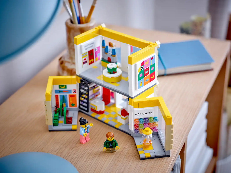 LEGO® 40574 LEGO® Brand Store