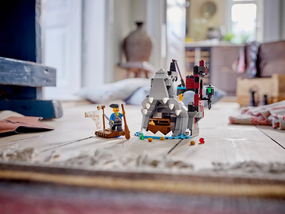 LEGO® Creator Scary Pirate Island 40597