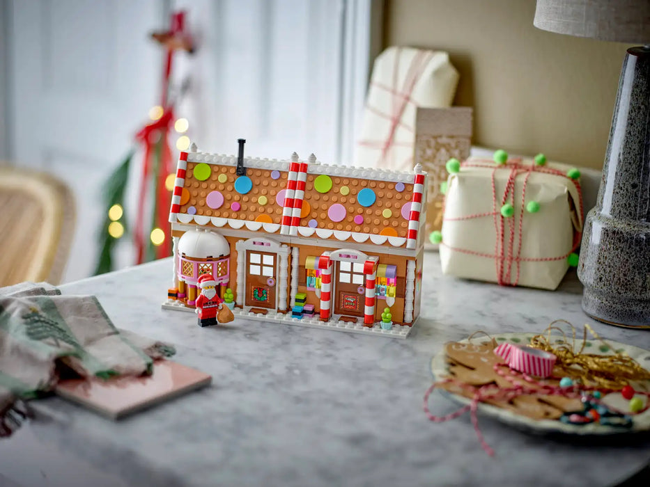 LEGO® Festive Gingerbread House 40809