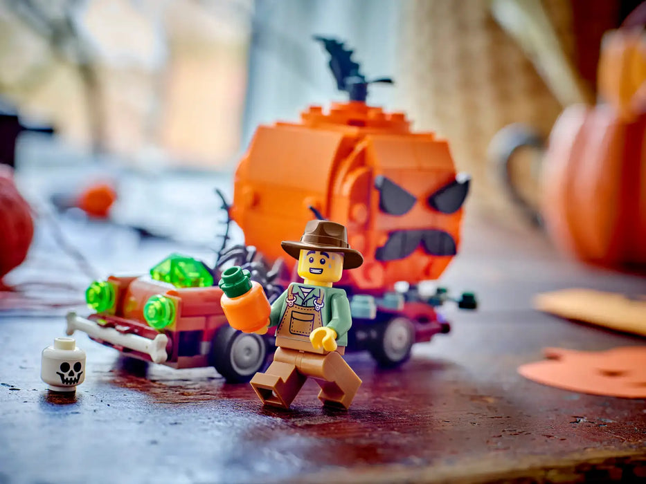 LEGO® Jack-O’-Lantern Pickup Truck 40822