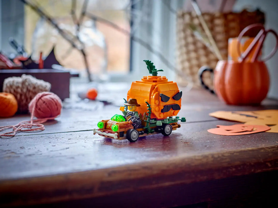 LEGO® Jack-O’-Lantern Pickup Truck 40822