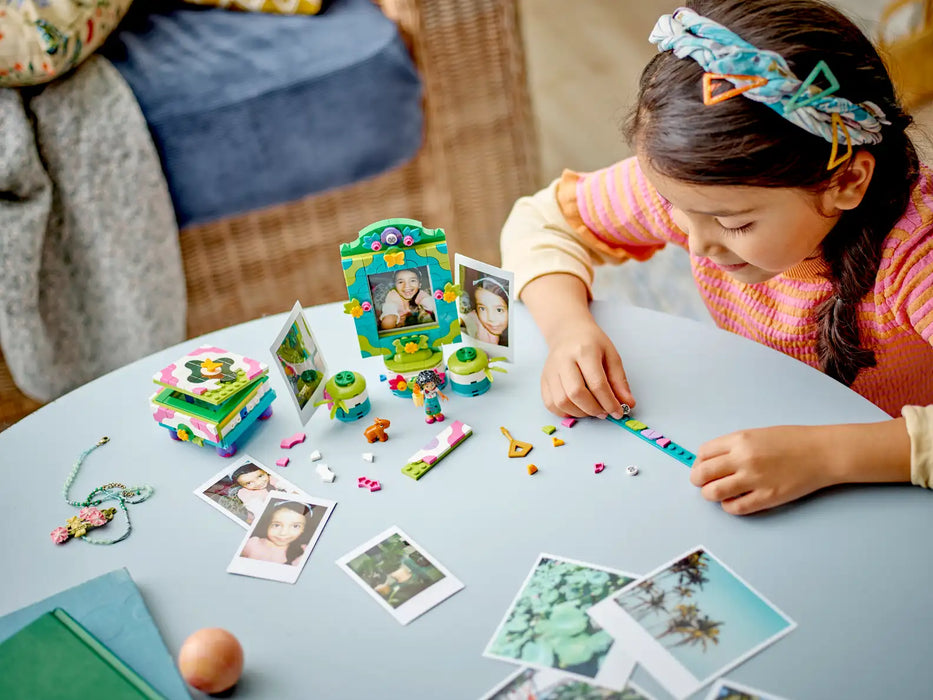 LEGO® ǀ Disney Encanto Mirabel’s Photo Frame and Jewelry Box 43239