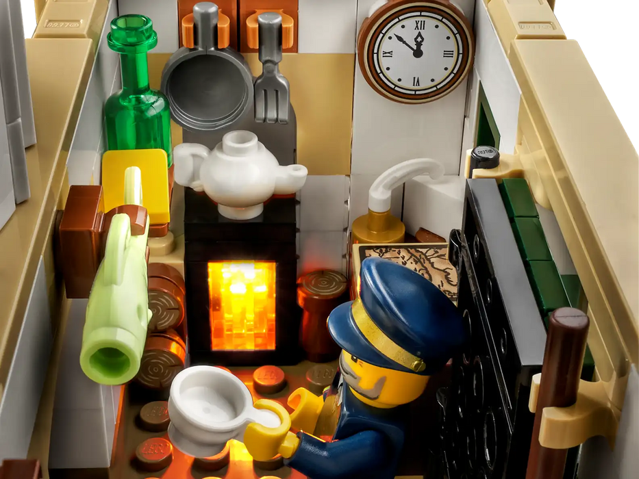 LEGO® Ideas Motorized Lighthouse 21335 (Retired)