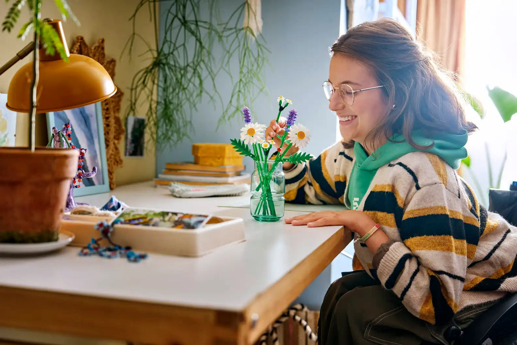 LEGO® Botanicals™ Daisies 11508