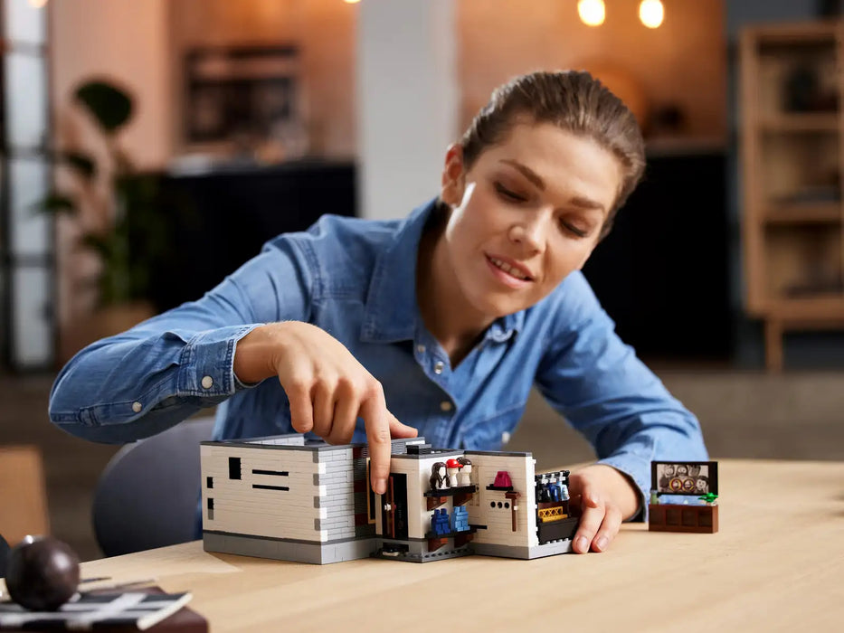 LEGO® Queer Eye – The Fab 5 Loft 10291 (Retired)