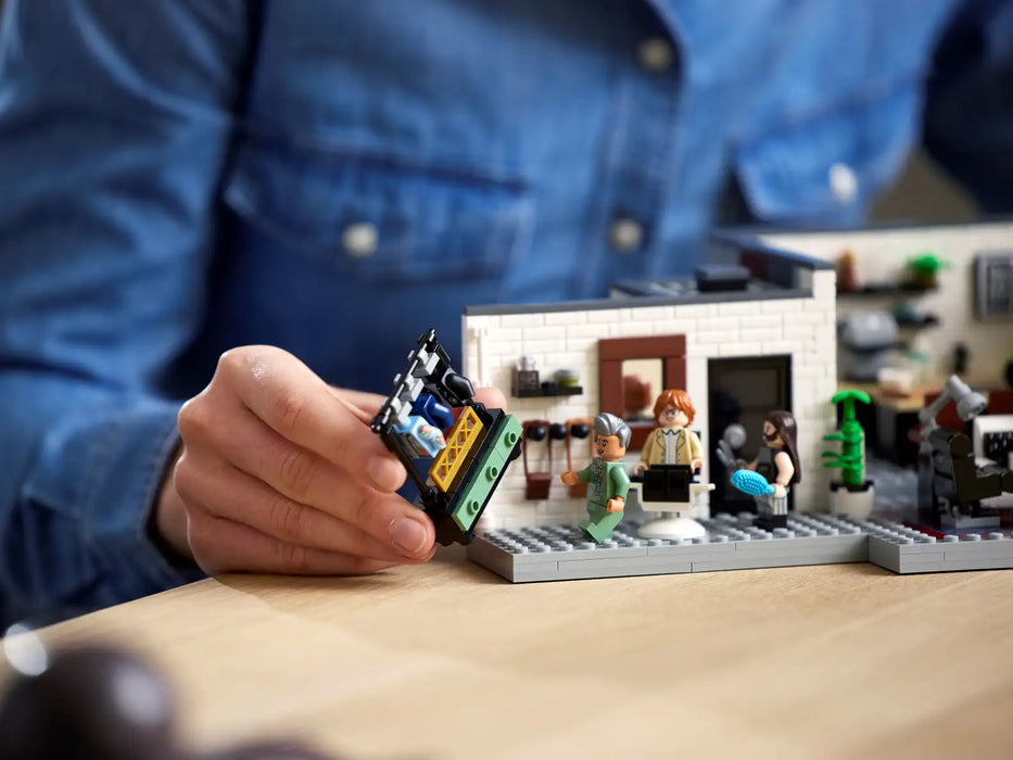 LEGO® Queer Eye – The Fab 5 Loft 10291 (Retired)