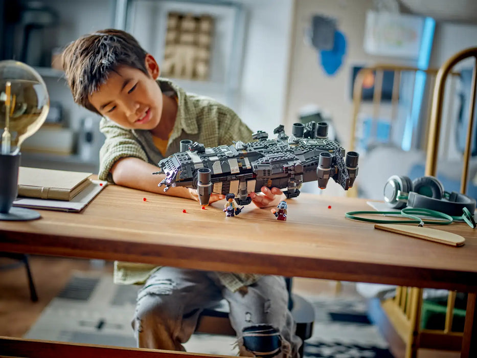 LEGO® Star Wars™ The Onyx Cinder  75374